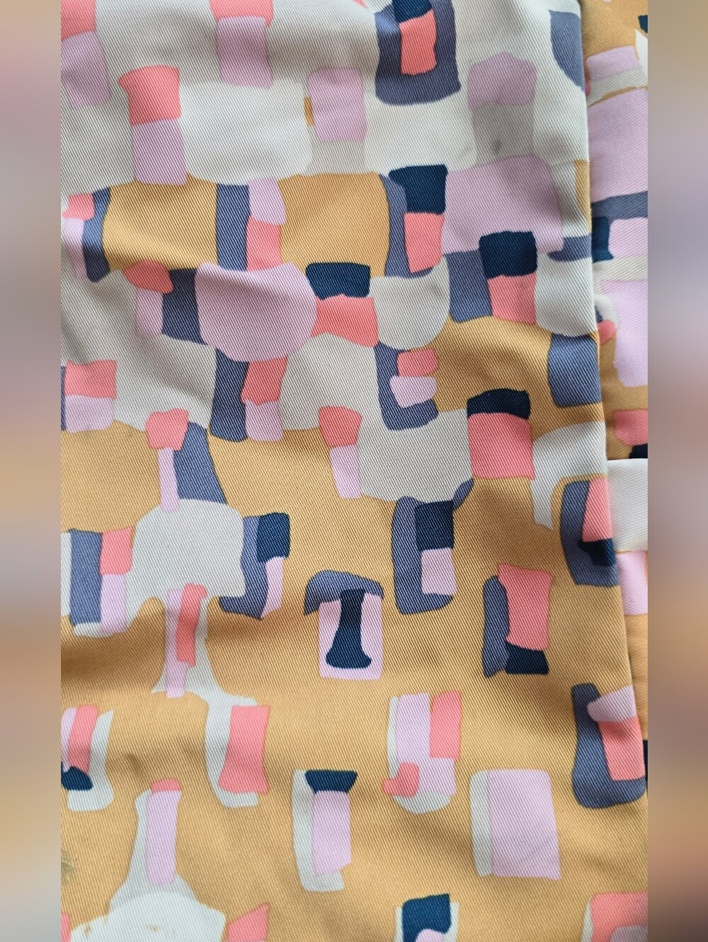 Fossil - Multicolour Geometric Shoulder Travel Tote Bag With Zipper Closure - Picture 10 of 12